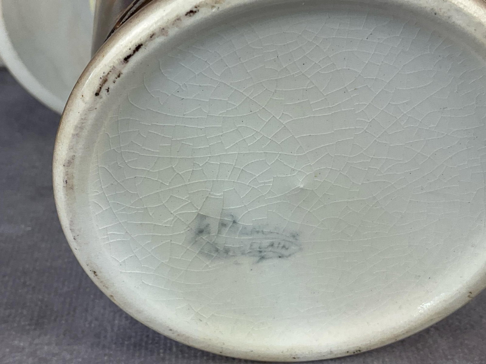 Studio Pottery & More - 10