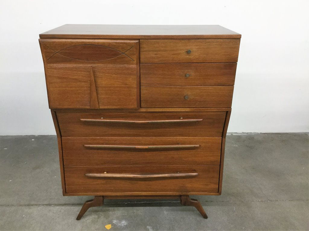 MID CENTURY WALNUT CHEST (1 of 5)