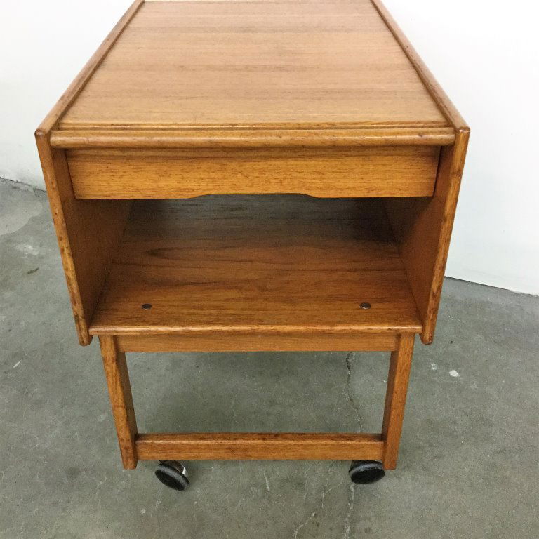 SMALL TEAK COLOR ROLLING CART: ONE DRAWER 16 X 23 HEIGHT 22"