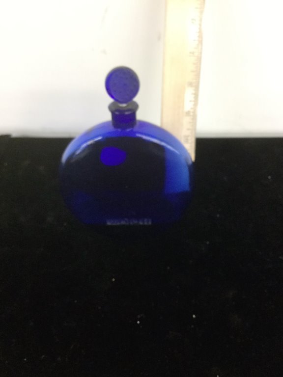 R. LALIQUE BOTTLE (1 of 2)