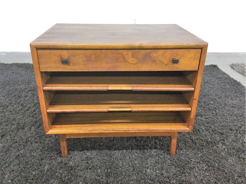 MID CENTURY KIPP STEWART MAGAZINE TABLE (1 of 6)