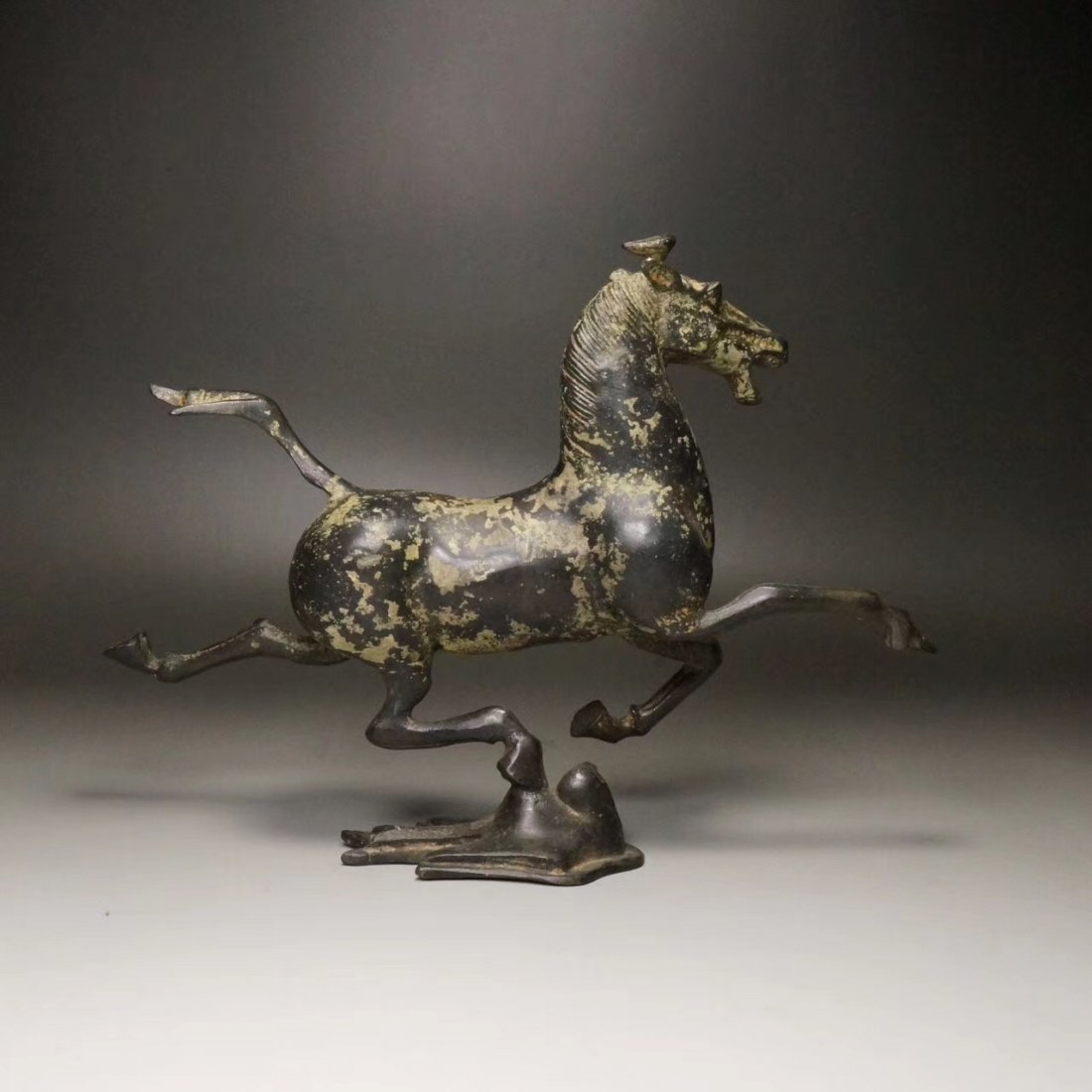 Chinese Tang Period Bronze Flying Horse Statue