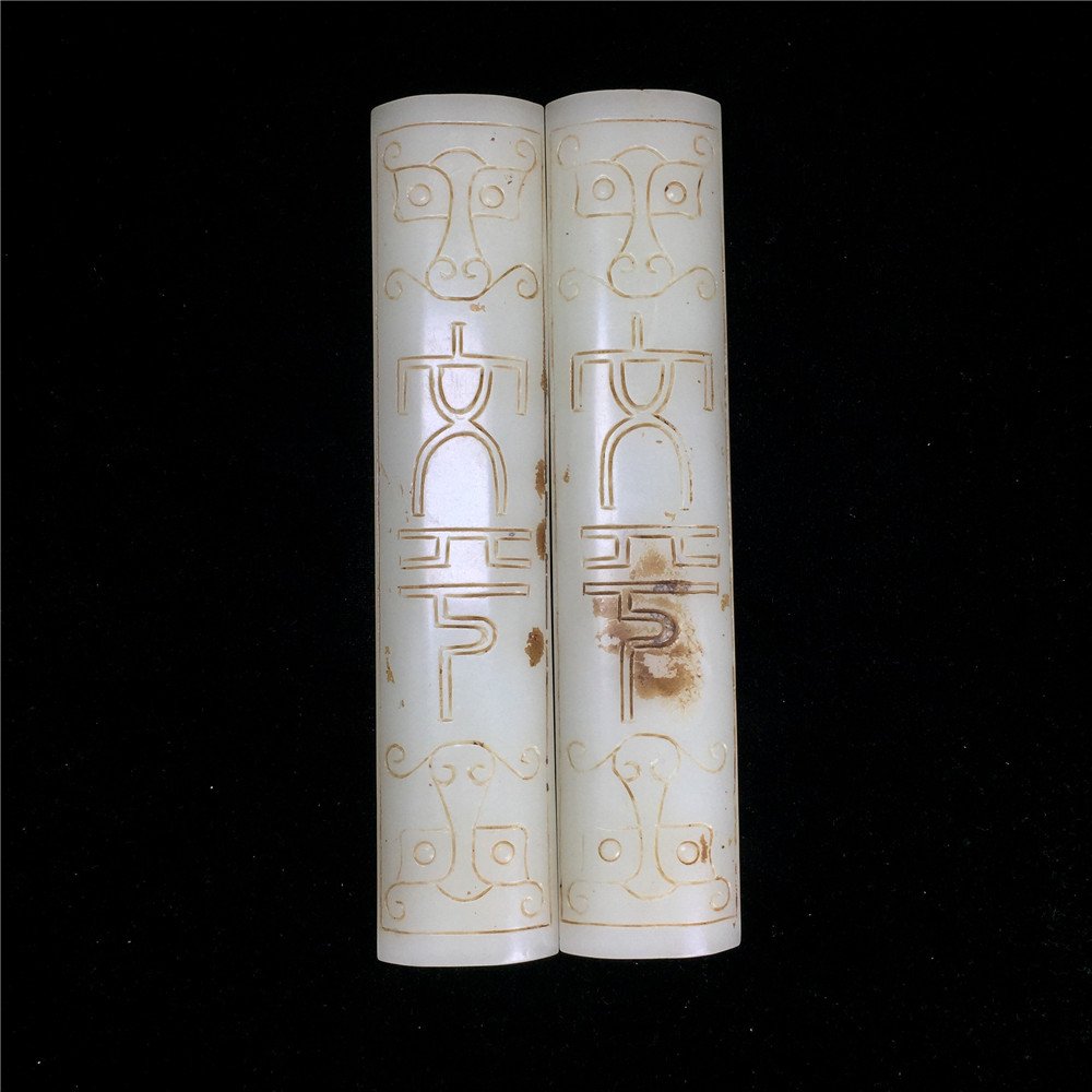 Pair of  Chinese Hetian white jade paper weight (1 of 6)