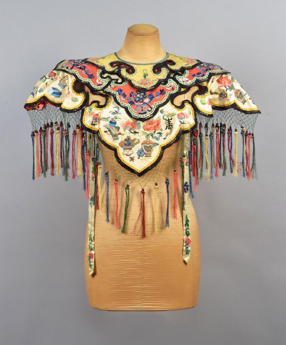 CHINESE SILK EMBROIDERED CLOUD COLLAR, EARLY 20th C (1 of 5)