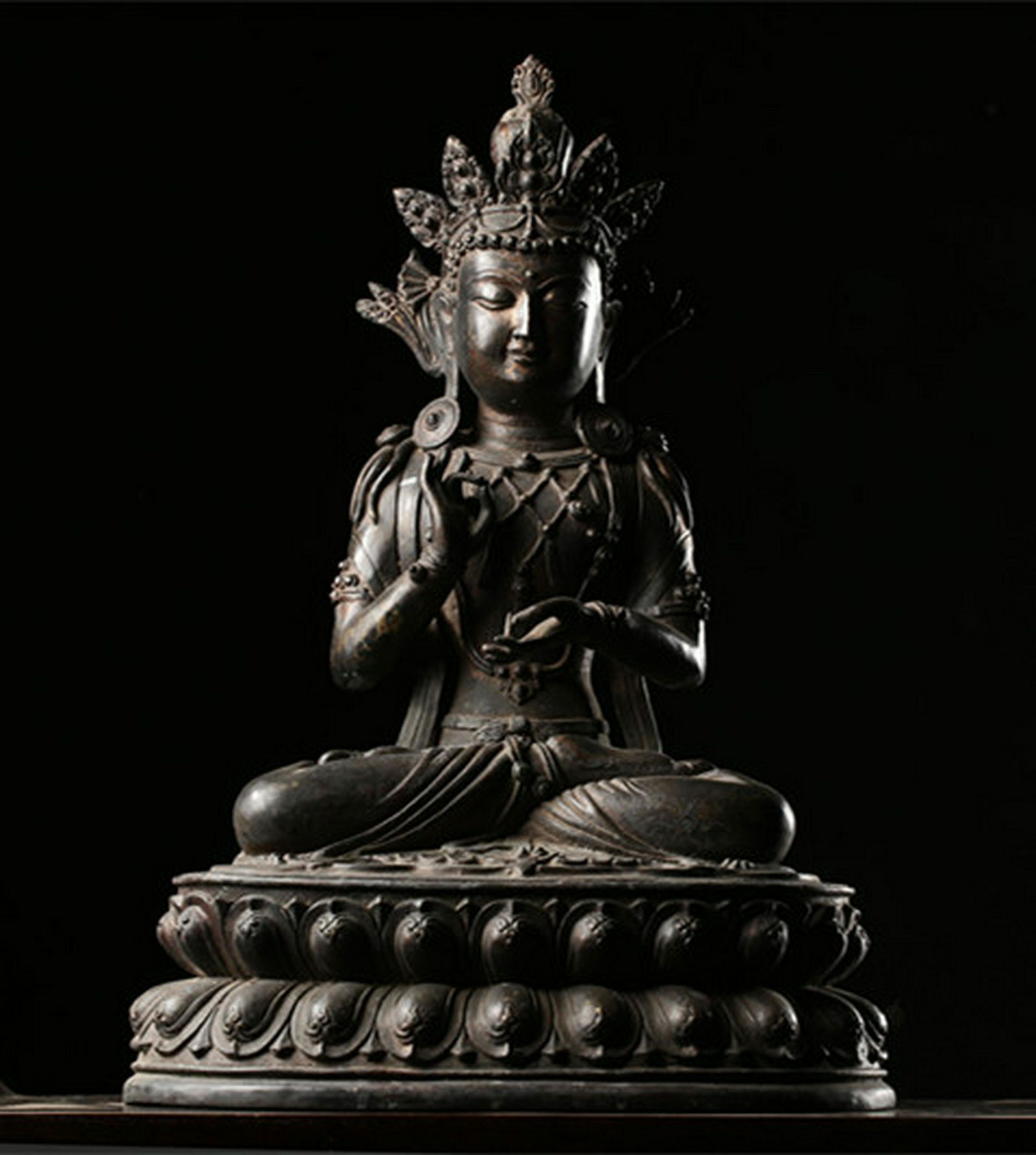 CHINESE GILT BRONZE FIGURE OF BUDDHA (1 of 12)