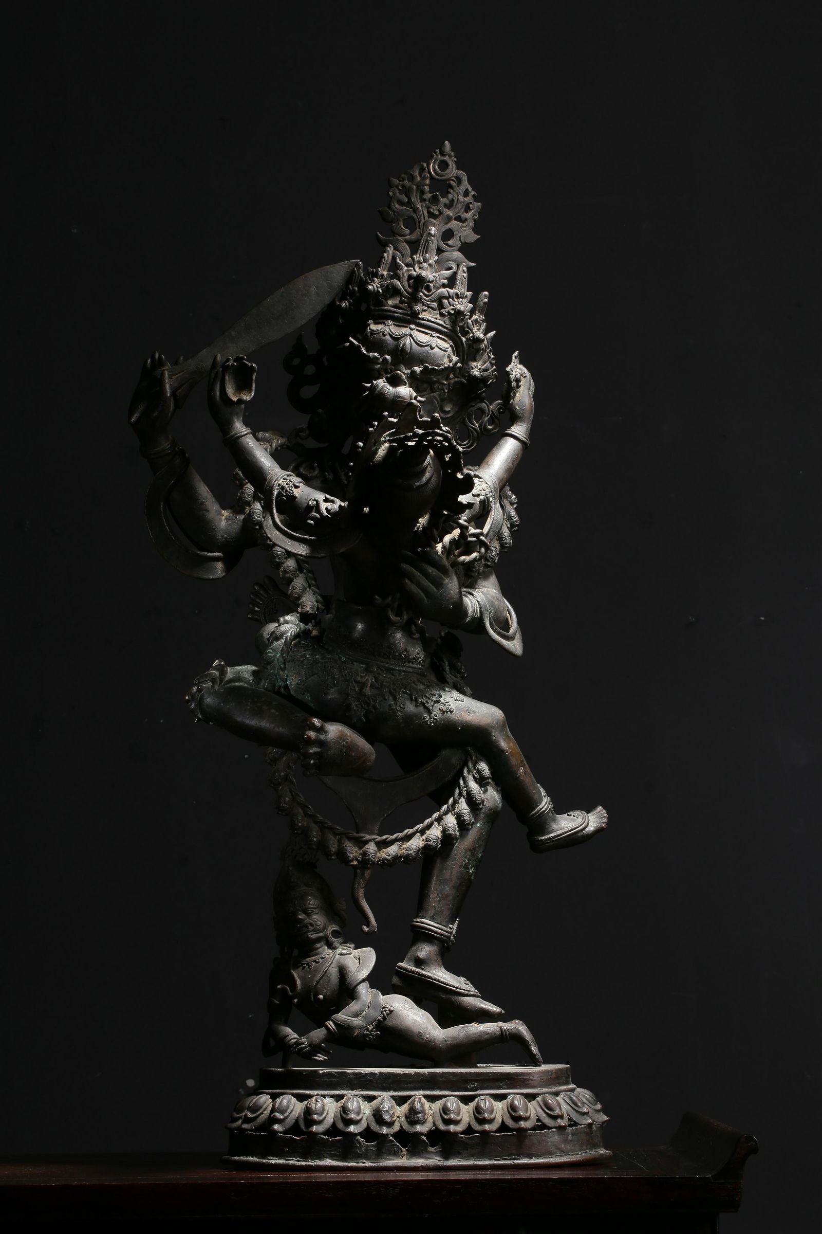 CHINESE GILT BRONZE FIGURE OF BUDDHA (1 of 20)