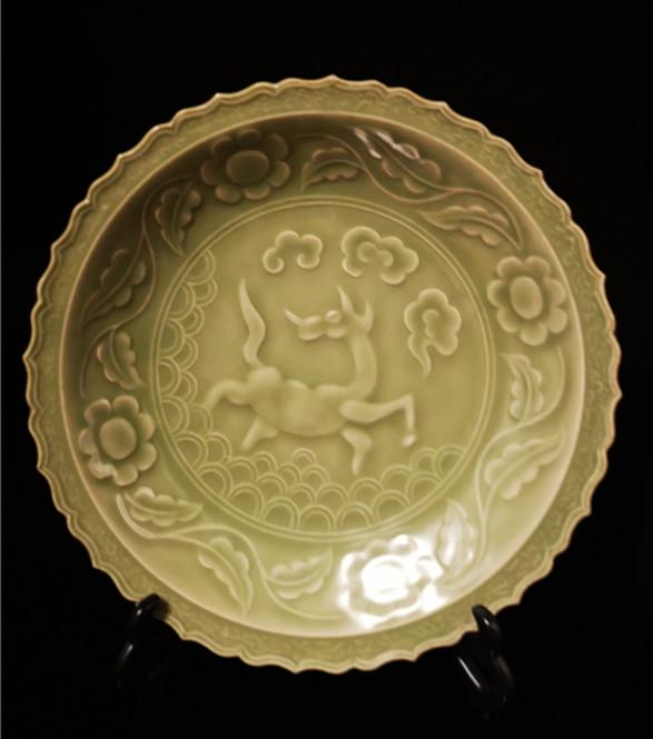 Chinese Longquan Celadon Porcelain Plate (1 of 7)