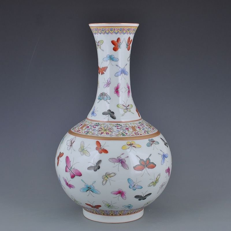 A CHINESE FAMILLE ROSE "BUTTERFLY" VASE (1 of 4)
