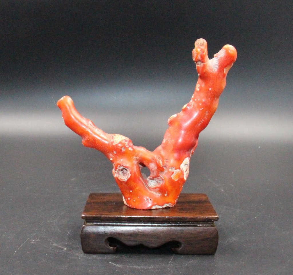 A Chinese Antique Carved Red Coral: A Chinese Antique Carved Red Coral H:12CM