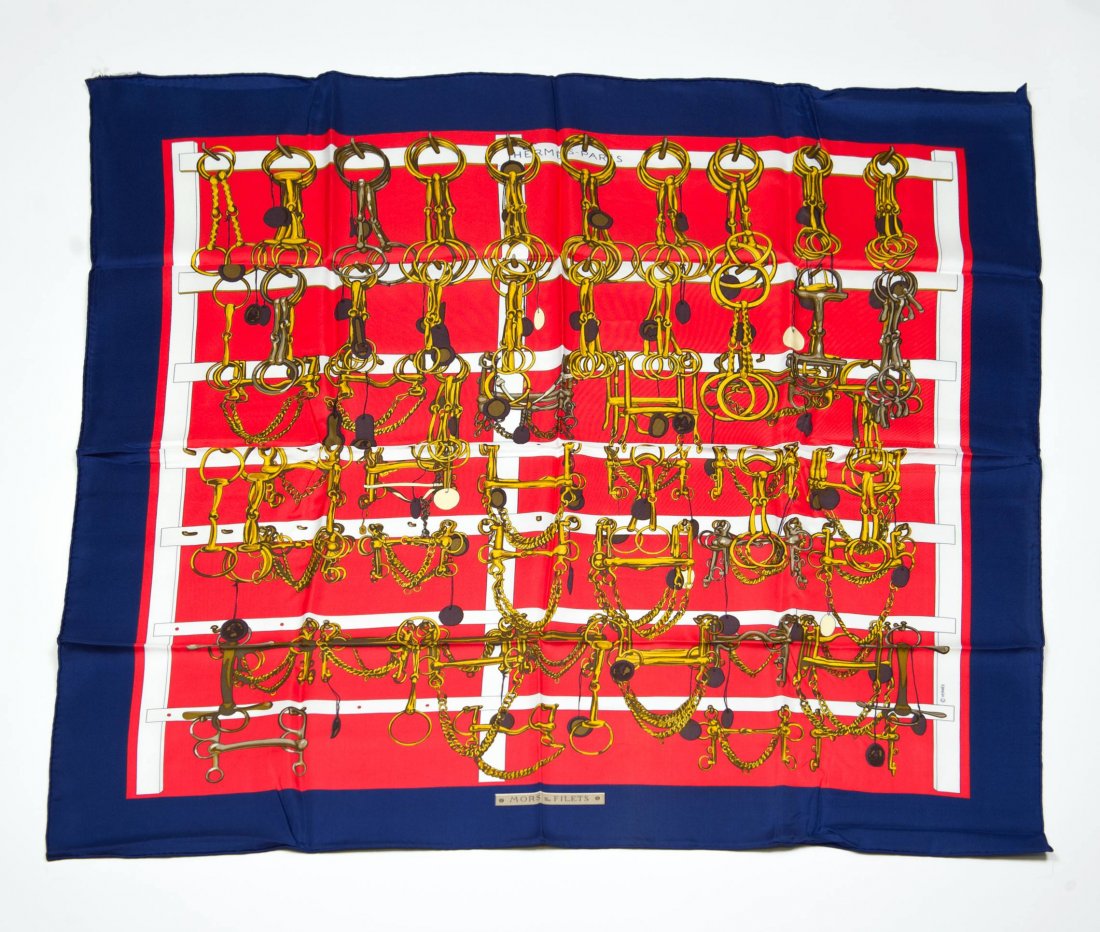 HERMES Hermes foulard de soie mors et filets (1 of 2)