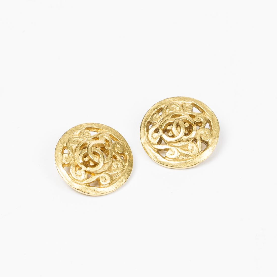 Chanel Round Logo with Waves Clip Earrings Earrings (1 of 2)