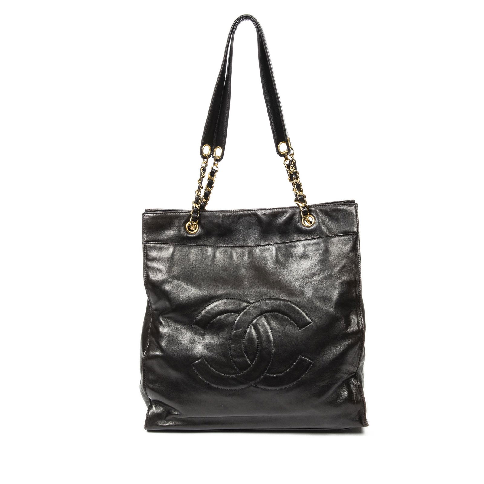 Chanel Calf Leather Vertical Tote Logo Bag: Pre-loved Chanel Vertical Tote Logo Bag in Black Calf Leather and Gold hardware. Brands Identifier : 3883593. Dimensions: 35,5*34*13cm. The Item comes with Hologram, Card, Dustbag. All BrandCo Paris i