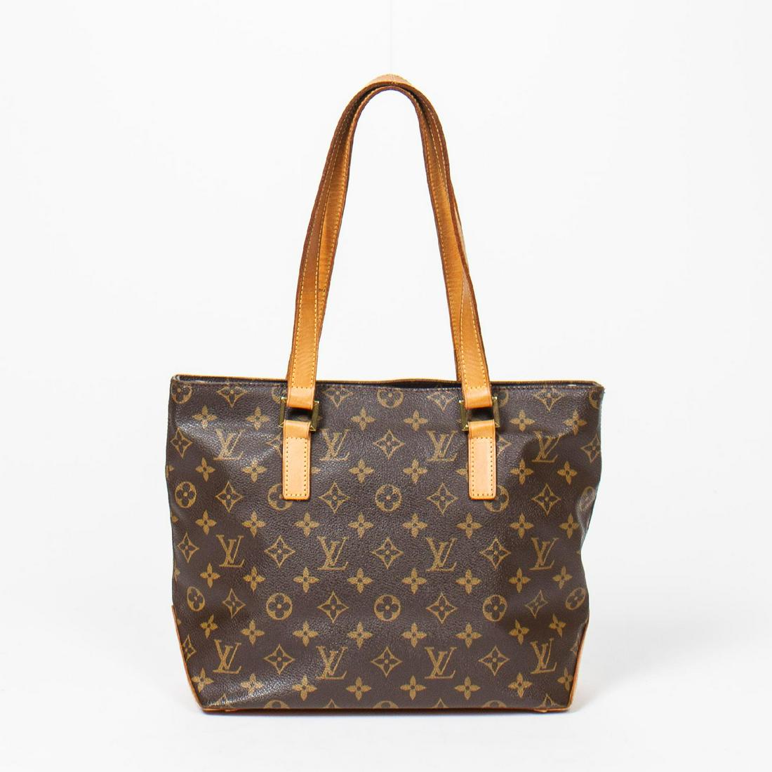 Louis Vuitton Cabas Piano: Pre-loved Louis Vuitton Cabas Piano in brown coated monogram canvas with vachetta leather straps. The hardware is in Golden Brass. Dimensions (L*H*D in cm): 27*24*12cm. Brand Production Code : VI0011.