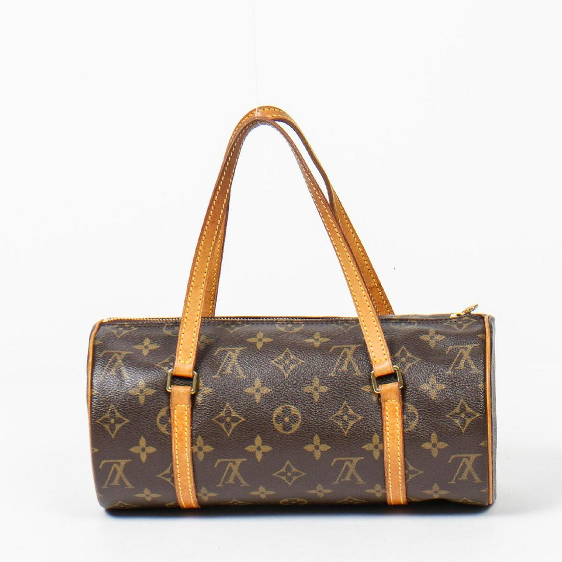 Louis Vuitton Papillon 26: Pre-loved Louis Vuitton Papillon 26 in Brown coated Monogram Canvas with Vachetta leather Straps. The hardware is in Golden Brass. Dimensions (L*H*D in cm): 26*13*13cm. Brand Production Code : DU1005.