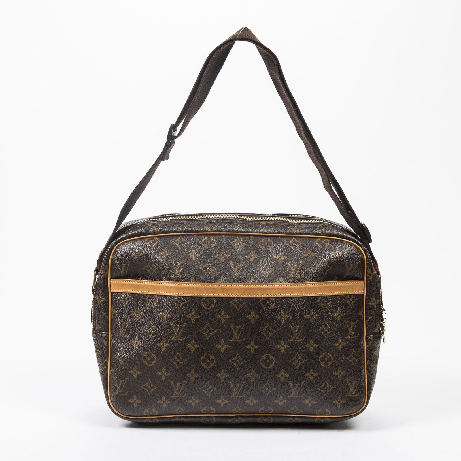 Louis Vuitton Reporter GM: Pre-loved Louis Vuitton Reporter GM in Brown coated Monogram Canvas with Brown Canvas Strap. The hardware is in Golden Brass. Dimensions (L*H*D in cm): 37*26*15cm. Brand Production Code : SP1011. Very