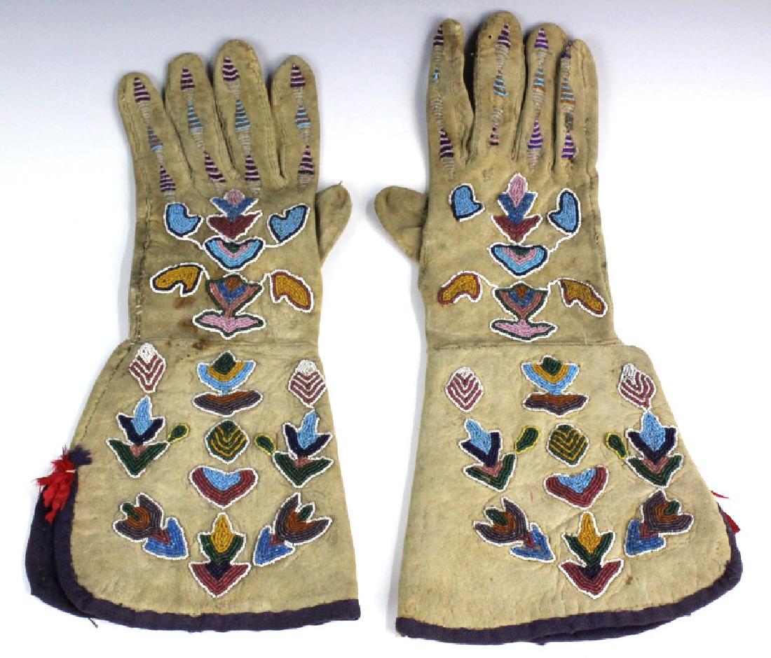 Pair Native American Indian Beaded Leather Gloves (1 of 10)