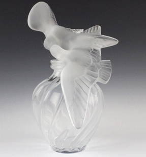 LALIQUE Nina Ricci l'Air Du temps Perfume Factice: Giant I'Air Du temps perfume bottle factice by Lalique for Nina Rici. Crafted of fine quality French art glass. "l'air du temps" bottle features a pair of love birds or doves in frosted and polished