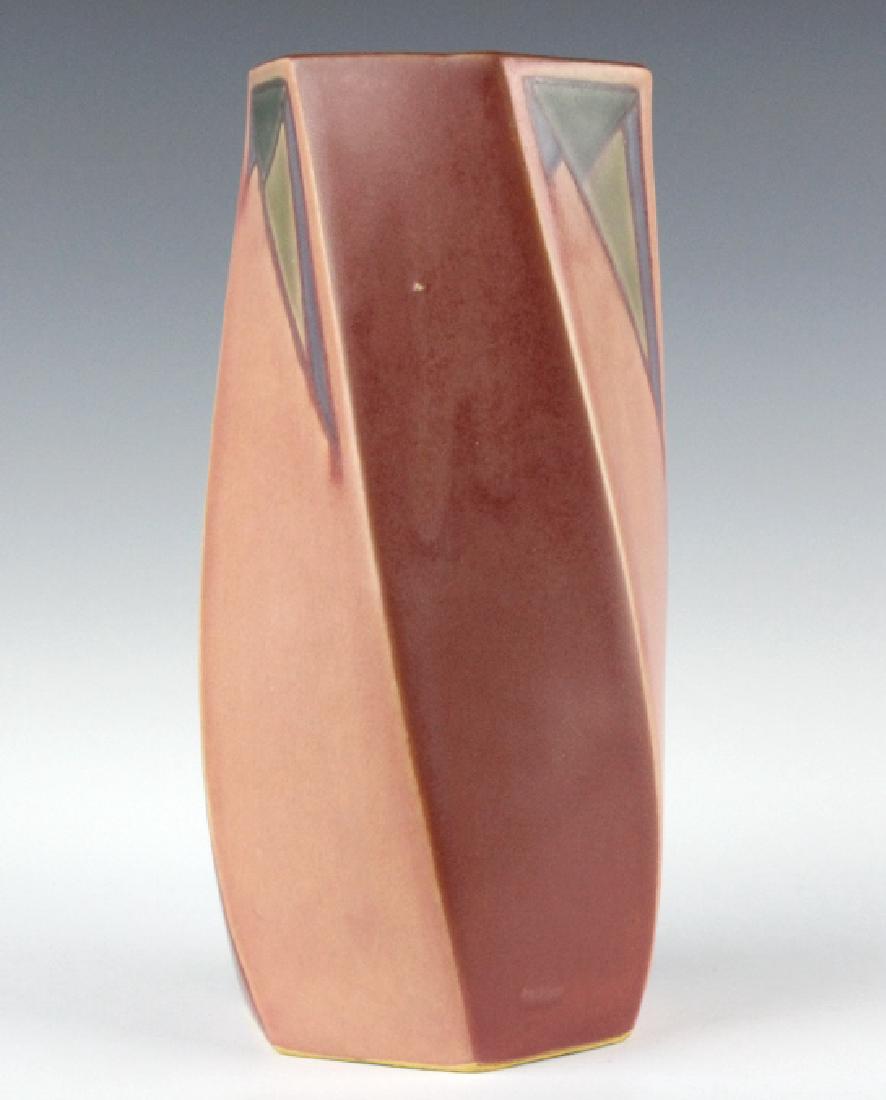 Roseville Pottery FUTURA Pink Twist  8" Vase 425-8 (1 of 9)
