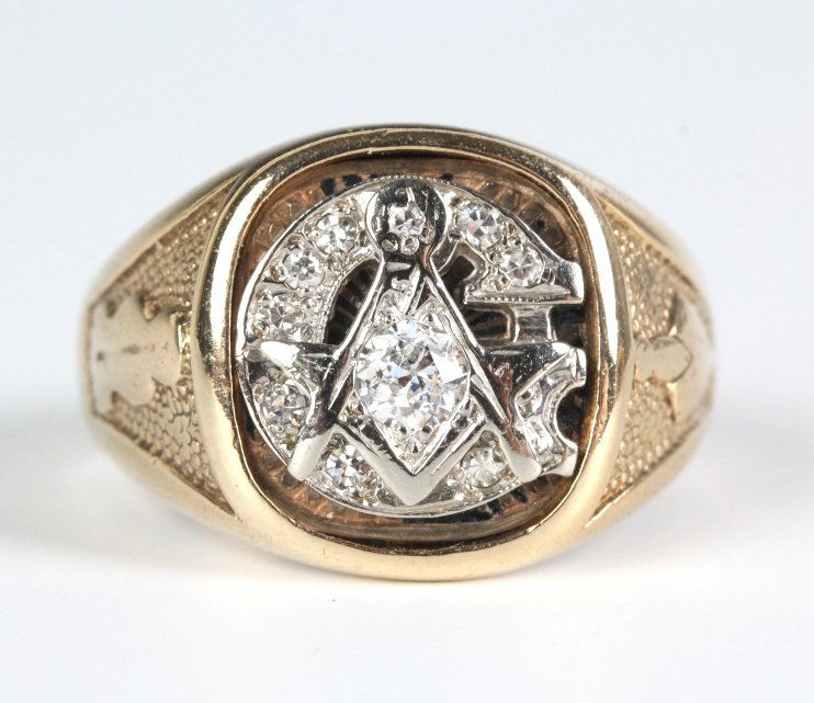 Estate 10k Gold & .65ctw Diamond Masonic Ring (1 of 5)
