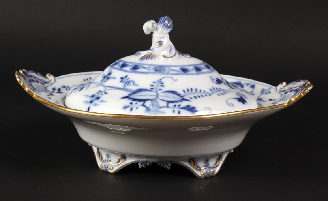 Meissen Blue Onion Lidded Porcelain Soup Tureen (1 of 7)