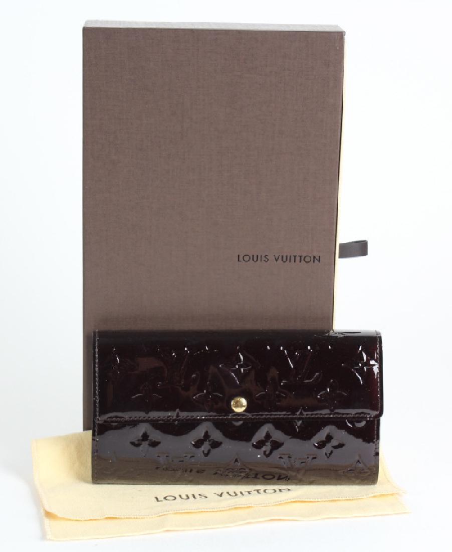 LOUIS VUITTON Monogram Vernis Leather Sarah Wallet (1 of 6)