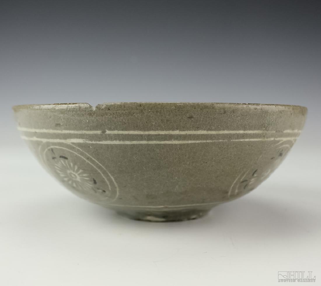 Korean Early Celadon Porcelain Bowl BASS MUSEUM (1 of 7)
