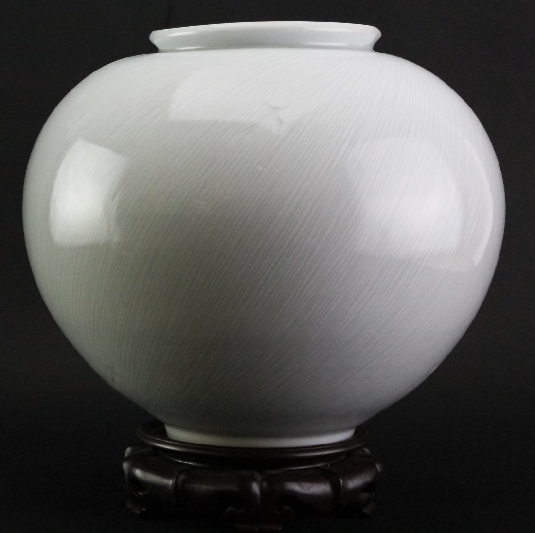 Asian Fine Porcelain Embossed Crane Vase SIGNED (1 of 10)