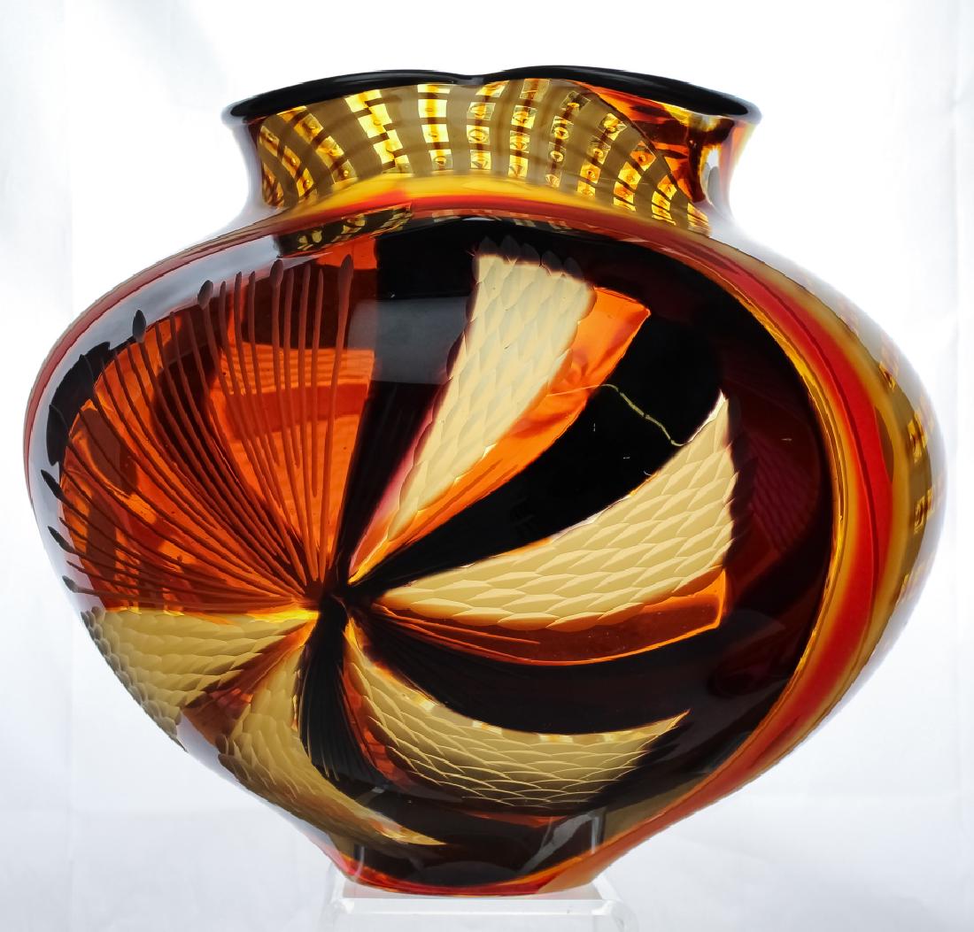 Massimiliano Schiavon Murano Studio Art Glass Vase: Signed original studio art glass vase by Massimilano Schiavon (20th to 21st century Italy) Guaranteed Authentic. Hand crafted of fine quality Italian Murano art glass. Features a virtuoso of technique