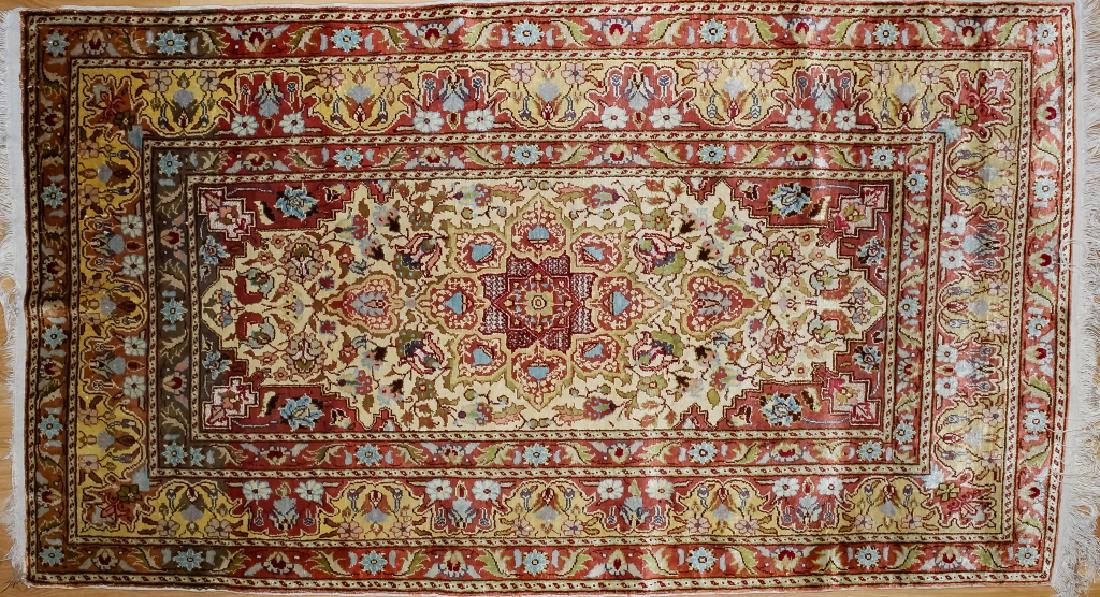 Fine Oriental Silk Carpet Prayer Rug 50" x 28": Fine oriental silk rug. Features a lovely pattern incorporating floral and geometric motifs as well as golden metal thread interwoven in some sections. Measures 50" x 28" not including fringe. Good ov