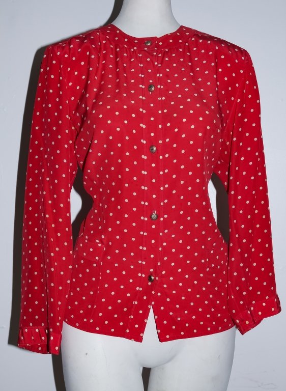 Vintage CHANEL Women (1 of 6)