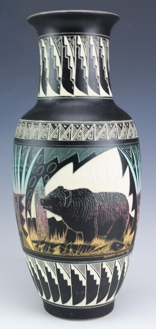 Native American Bighorse Navajo Pottery Bear Vase (1 of 8)