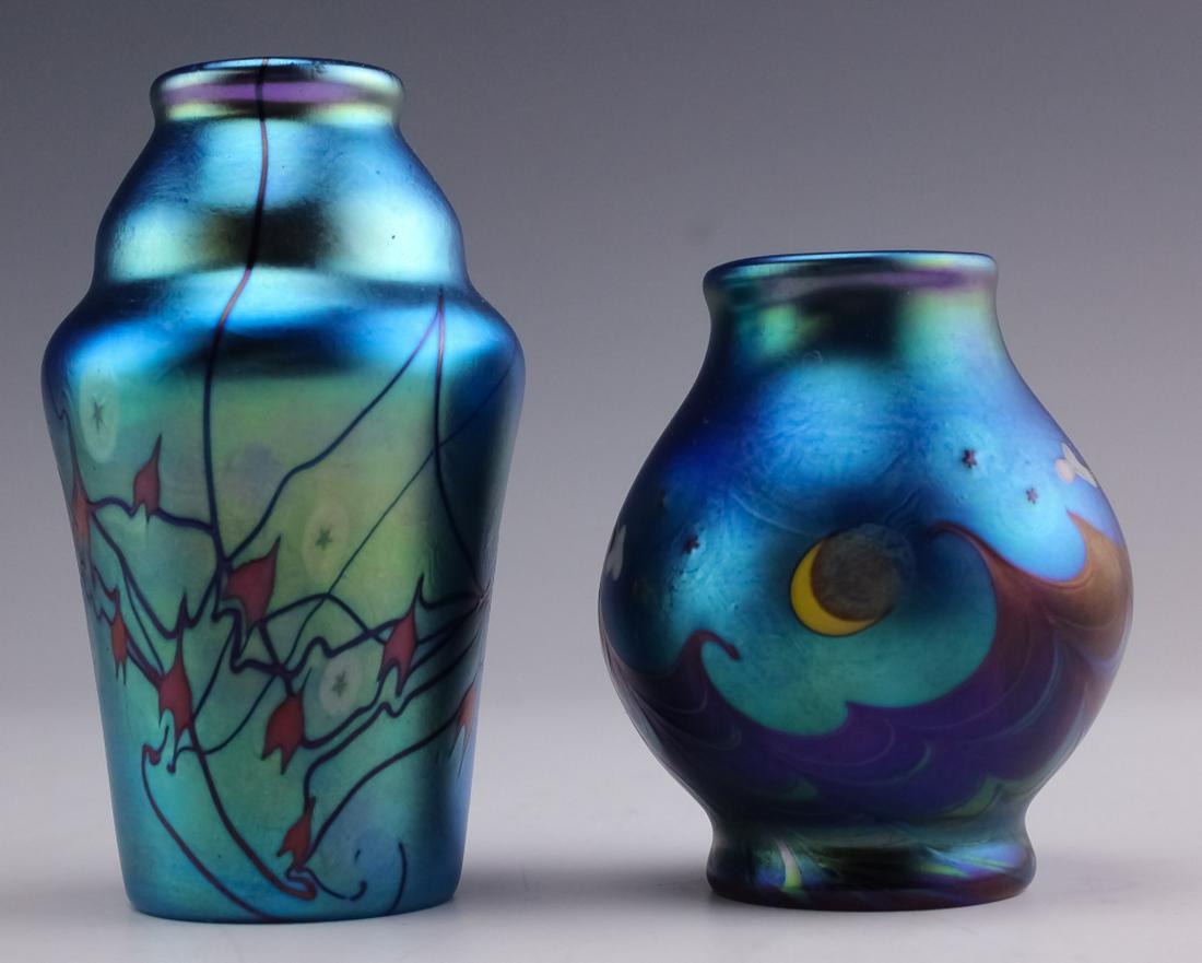 2 Miniature Lundberg Studios Art Glass Bud Vases (1 of 7)