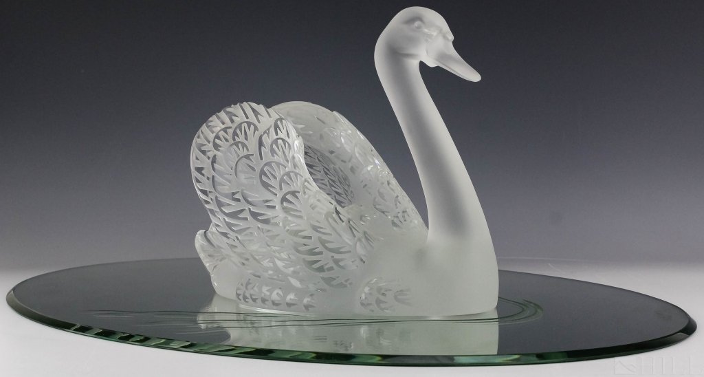 Lalique Crystal Art Glass Swan & Mirror Cygnes (1 of 5)