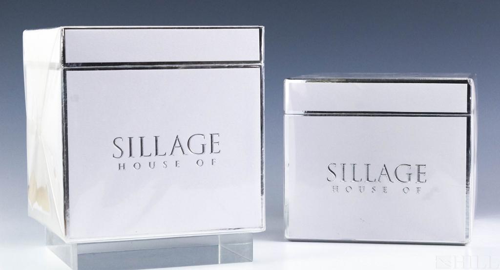 2 House Of Sillage Tiara & Benevolence Perfume: Set of two Limited Edition perfumes by House Of Sillage. Includes Tiara: with top notes of tangerine and cinnamon, heart note of rose and peony and base notes of vanilla and musk. Benevolence: top not