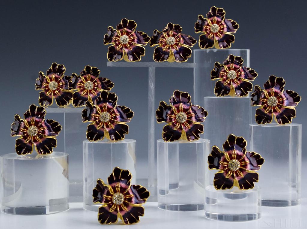 12 Estee Lauder & Jay Strongwater Perfume Compacts (1 of 3)