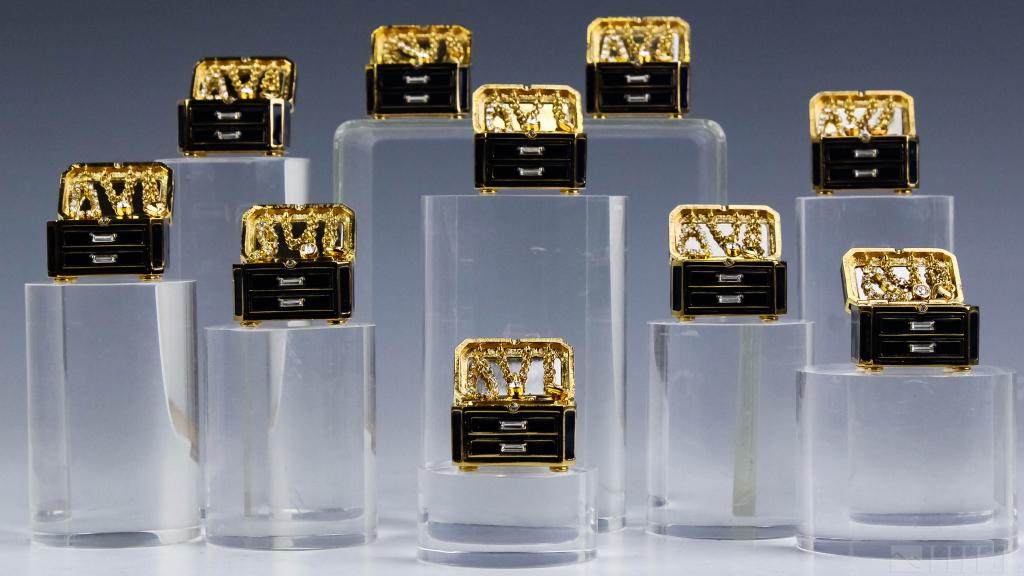 10 Estee Lauder Jay Strongwater Perfume Compacts (1 of 4)