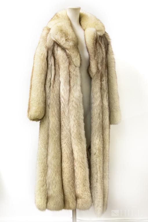 Fine Quality Full Length Vintage Fox Fur Coat: Ladies full-length fox fur jacket. Designed with a collar, hook and eye front fastenings, two outer pockets. Embroidered name on lining. Shoulder to shoulder approximately 18", Bust 36", Waist 36", Ar