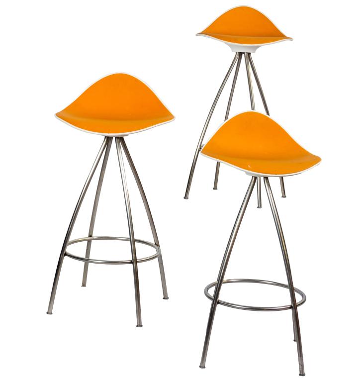 Set of Three Jesus Gasca STUA Onda Bar Stools: Set of three bar stools designed by Jesus Gasca STUA (20th to 21st century Spain) "Onda" barstools in orange rubber and metal. Impressed marks. Each 33 in. x 16 in. Good condition with mild surface we