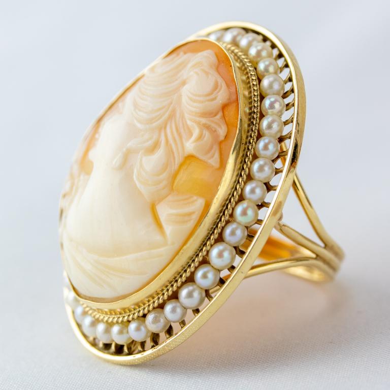 14k Gold Carved Shell Cameo w/ Akoya Pearl Ring (1 of 5)