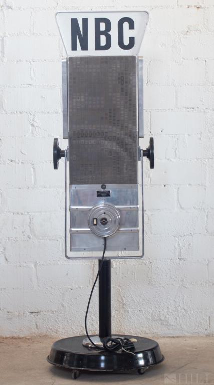 Maurizio Lamponi Leopardi NBC Microphone Radio 66" (1 of 8)