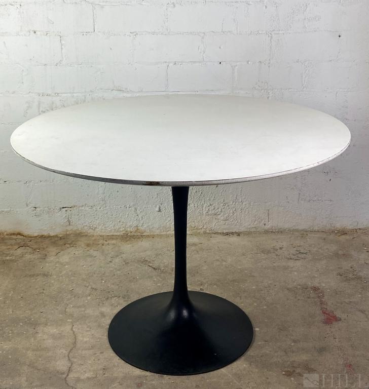 Eero Saarinen For Knoll Tulip Dining Dinner Table (1 of 3)