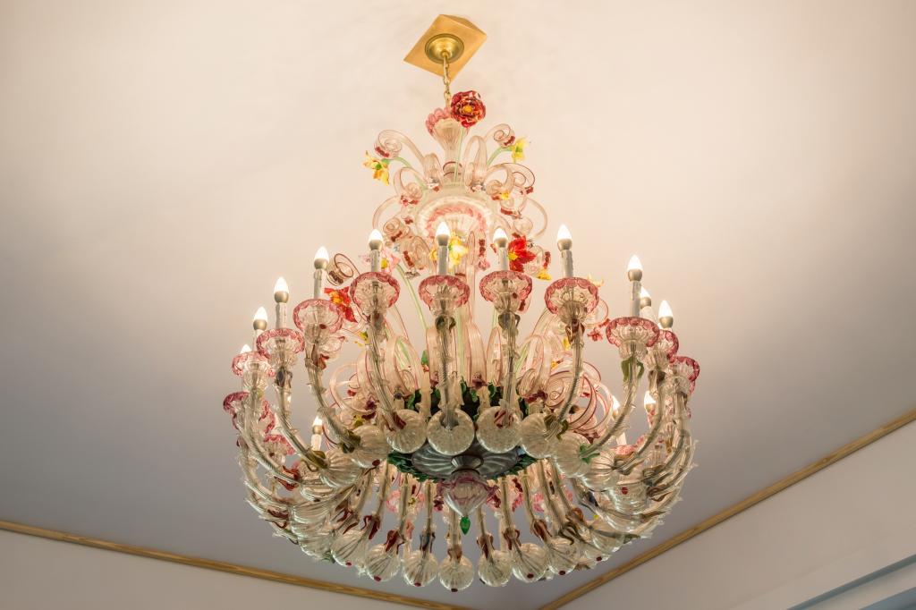 LARGE Murano Art Glass 21 Arm Floral Chandelier (1 of 6)
