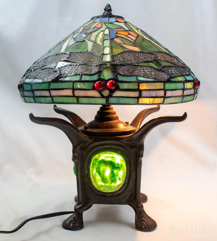 Tiffany Style Iridescent Glass Dragonfly Desk Lamp (1 of 4)