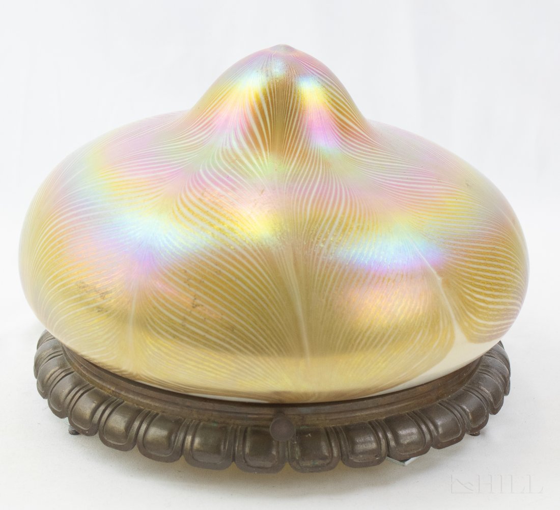 Quezal Pulled Feather Art Glass Lamp Shade SIGNED (1 of 3)