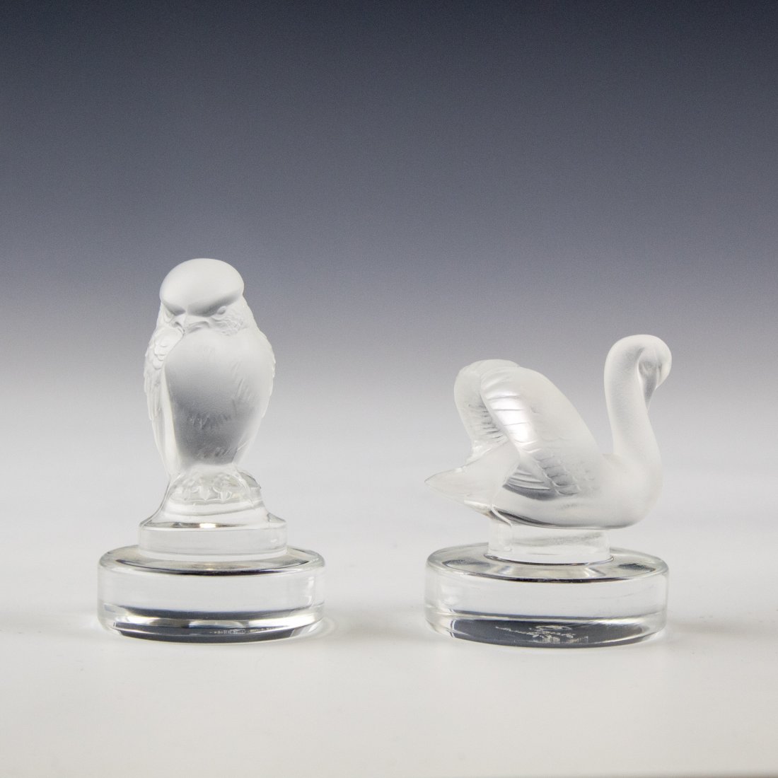 LALIQUE LOT of 2 Crystal Hawk & Swan Paperweights (1 of 7)