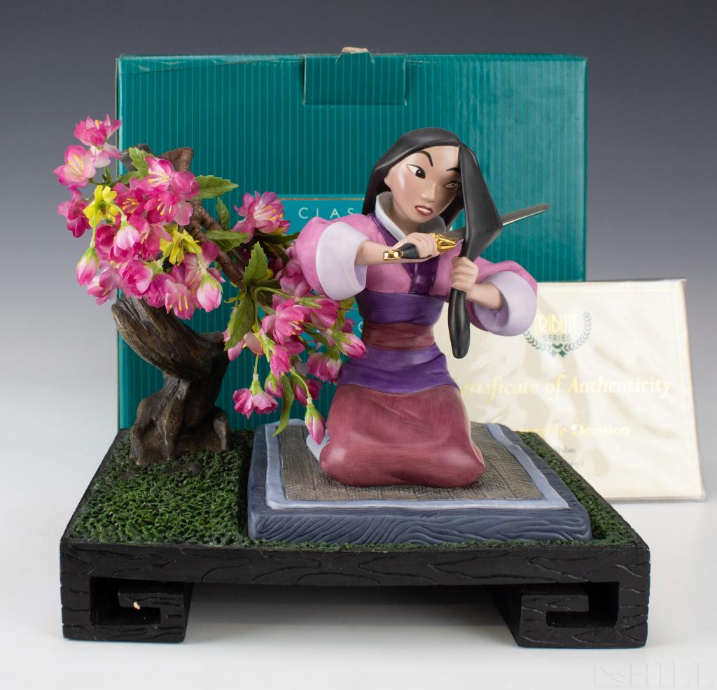 WDCC Disney Mulan Figure w/ Cherry Blossom Base (1 of 6)
