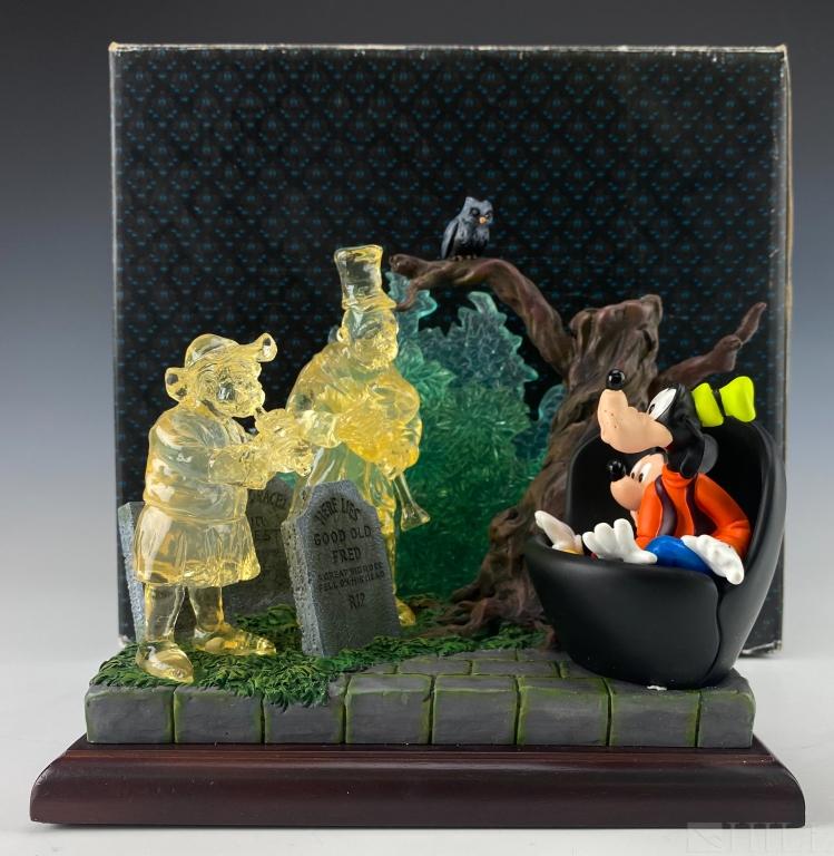 Disney 999 Happy Haunts Goofy & Ghost LE with Box (1 of 5)