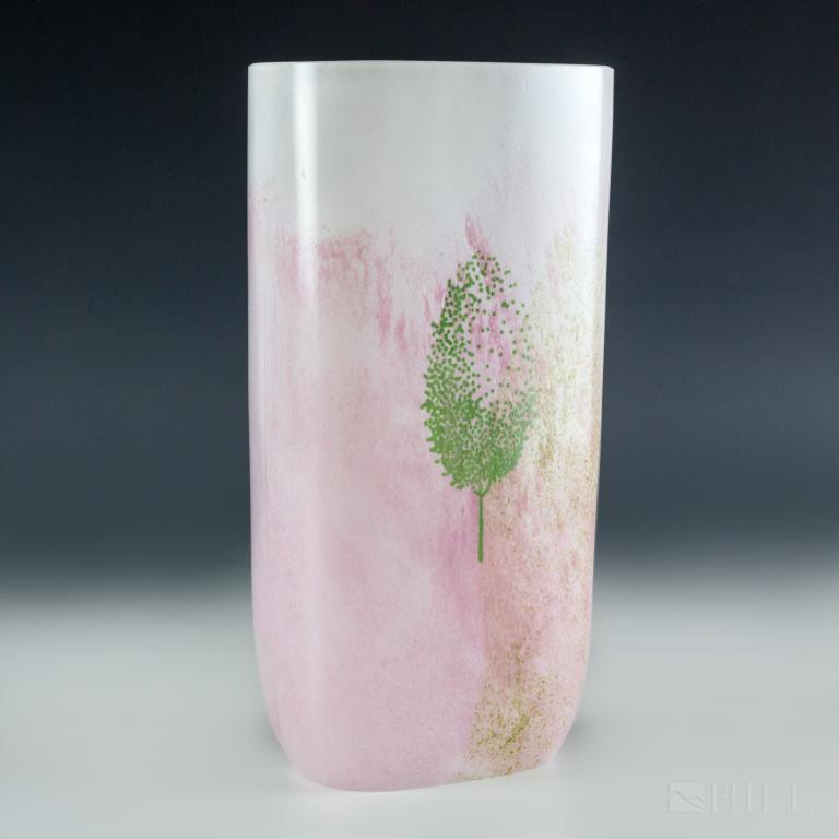 Kosta Boda Kjell Engman May 9 1/4" Art Glass Vase: Art glass vase by Kosta Boda. Features the May pattern. Measures 9 1/4" x 4 3/4" x 2 3/4". Signed on base. Good overall condition with minor wear. Hill Auction Gallery in house continental USA shippin