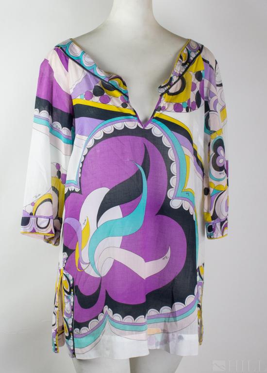 Emilio Pucci Short Sleeve Cotton Gauze Kaftan Top: Authentic Emilio Puccii v-neck short sleeve abstract print cotton gauze kaften top. Made in Italy / Pucci tag removed. Light weight slip over top. Approximate measurements: Bust: 42 in. Waist: 40 in. 