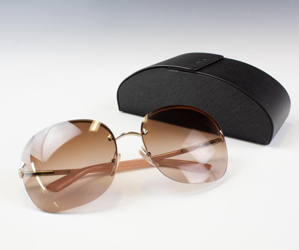 Prada SPR539 Made In Italy Pink Womans Sunglasses (1 of 5)